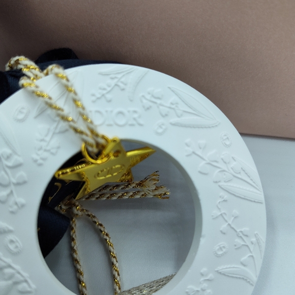 2024 DIOR Navy Ribbon Ornament Fragrance Stone European Exclusive NIB w/Gift Bag - Picture 7 of 11